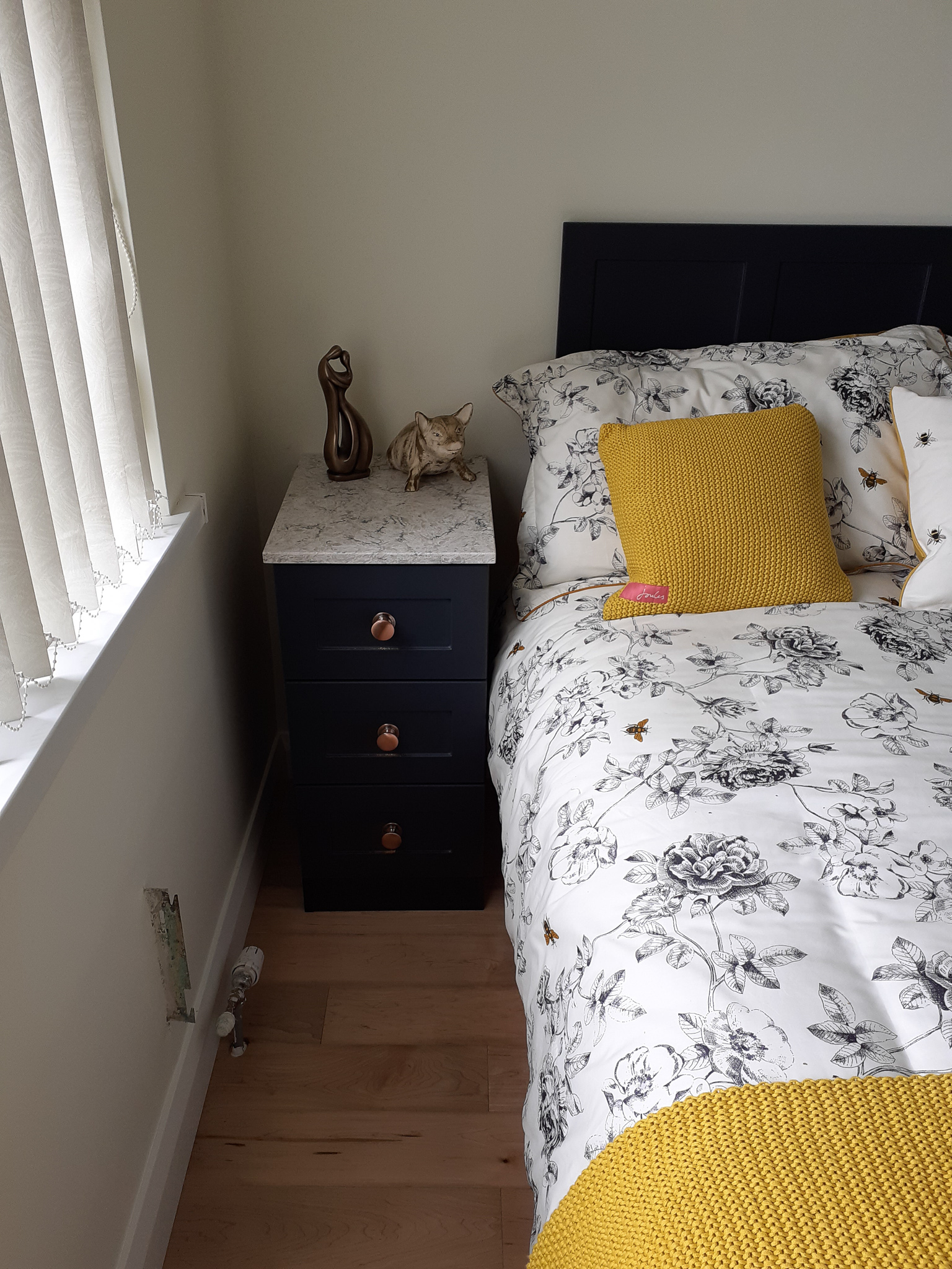 Bedroom1-2